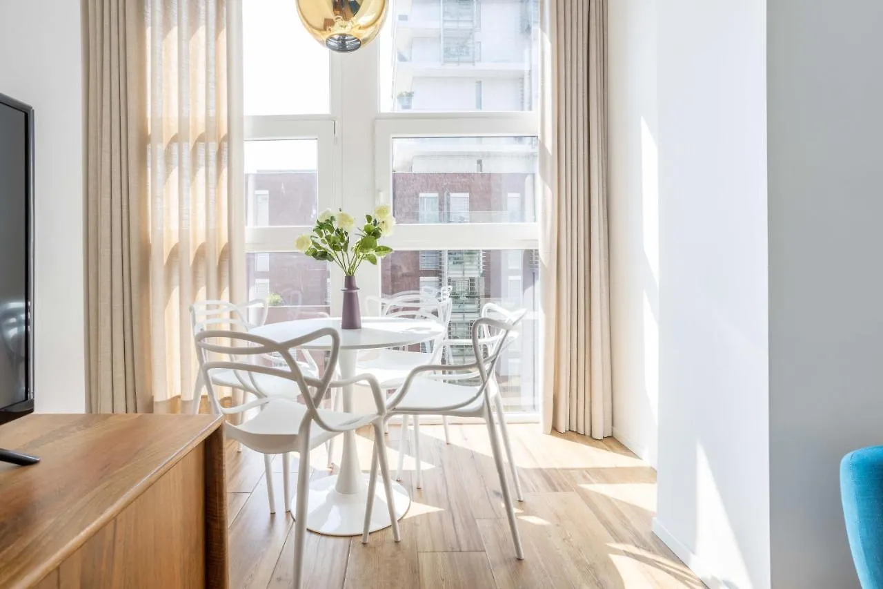 Sunlit 1 Bedroom Apt Via Pirelli Milan Apartment