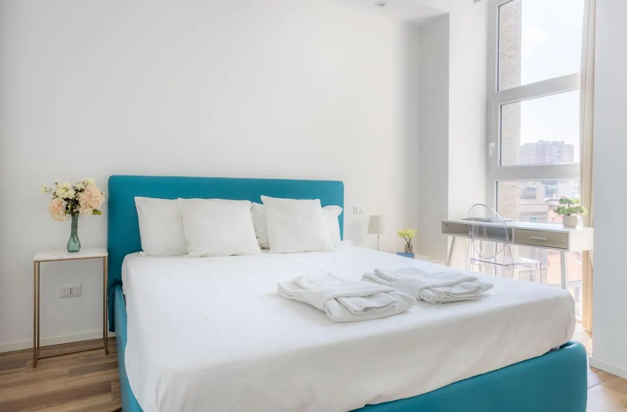 Sunlit 1 Bedroom Apt Via Pirelli contacts