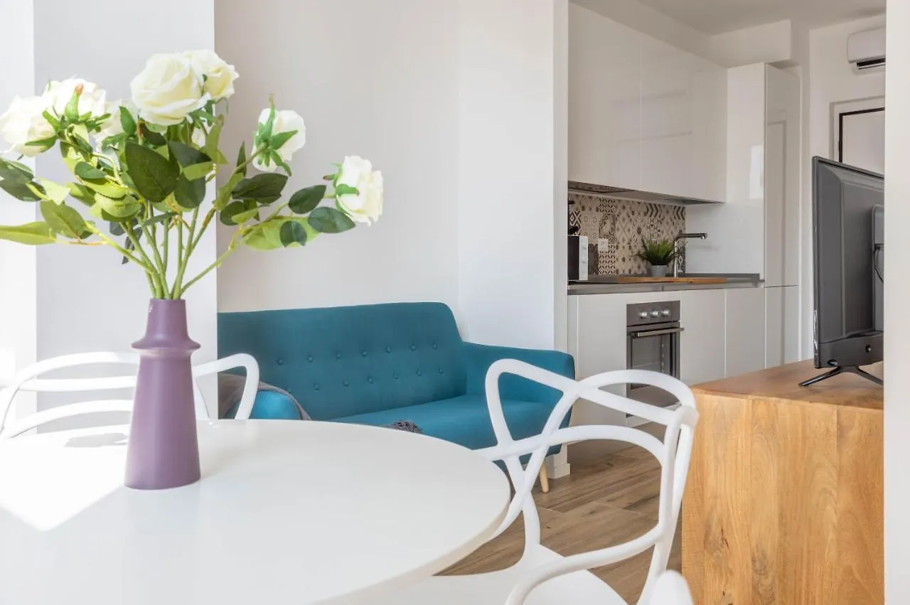 Sunlit 1 Bedroom Apt Via Pirelli Milan
