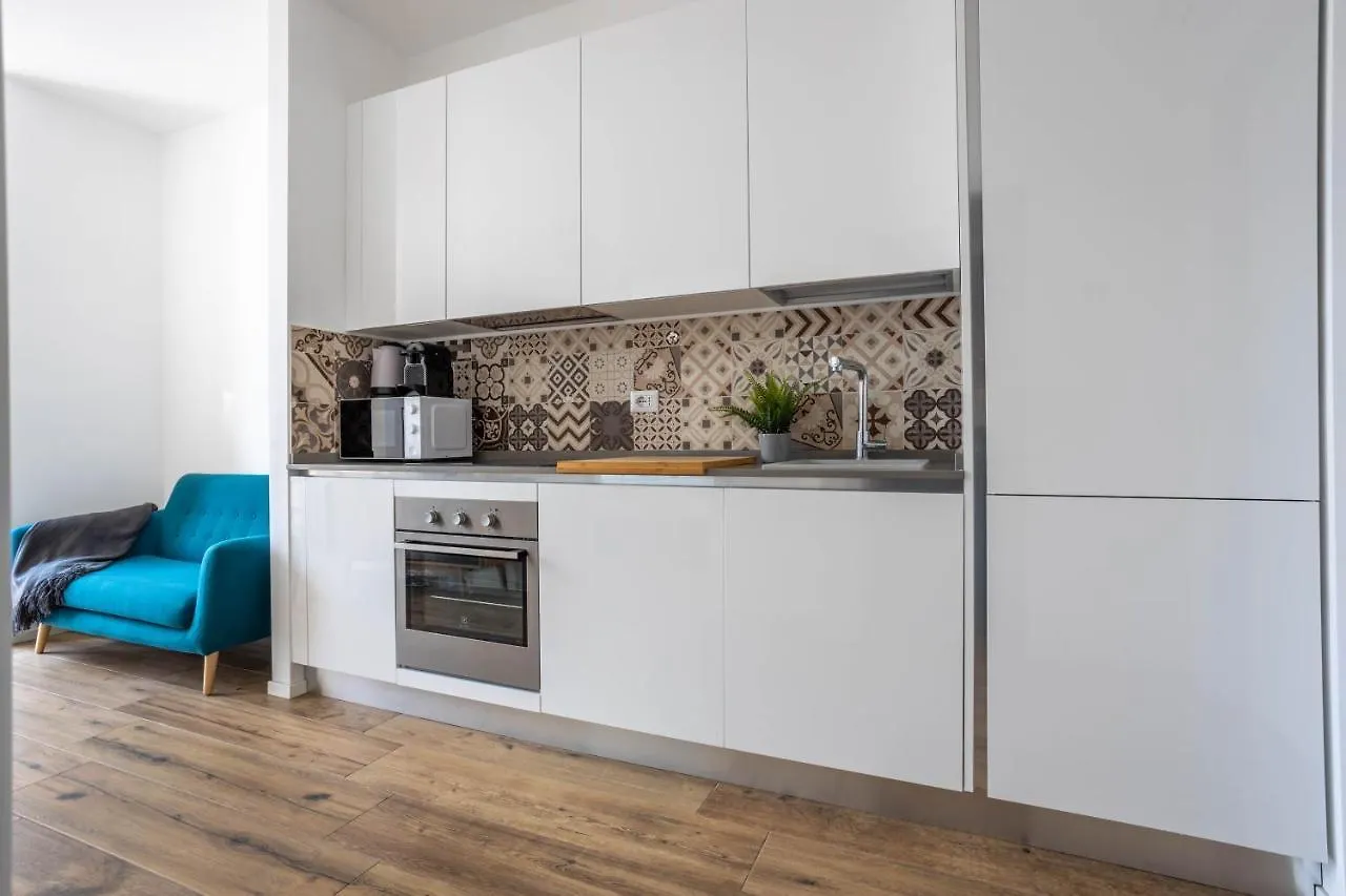 Sunlit 1 Bedroom Apt Via Pirelli Milan Italy